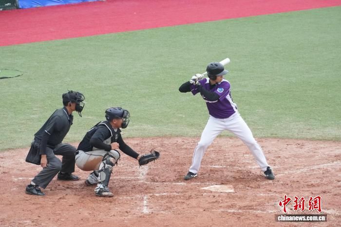 图为2025年陕西省体育传统特色学校棒垒球联赛比赛现场。(赛事组委会供图) 图为2025年陕西省体育传统特色学校棒垒球联赛比赛现场。(赛事组委会供图)