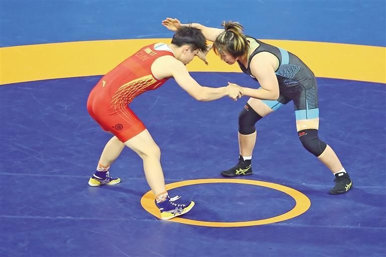 1111գѡļ()ʮ˻ˤĿŮʽ76Ｖ¶ơ  Ž 