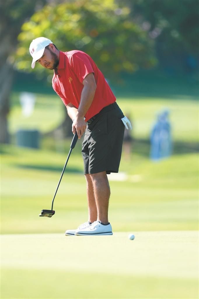 11月16日,第十五届全国运动会高尔夫球项目比赛在香港粉岭高尔夫球会收官。陕西队以总杆数813杆,获得男子团体项目铜牌。图为陕西运动员金子豪在比赛中。 肖阳熠 摄 11月16日,第十五届全国运动会高尔夫球项目比赛在香港粉岭高尔夫球会收官。陕西队以总杆数813杆,获得男子团体项目铜牌。图为陕西运动员金子豪在比赛中。 肖阳熠 摄