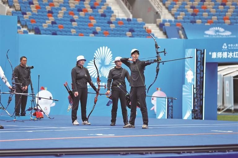 ʮһʮգ˶ԱĿŮӷС Ž 