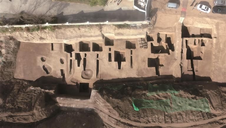 规划六路发现的唐代墓地全景(资料照片)。本组照片均由中国社会科学院考古研究所提供 规划六路发现的唐代墓地全景(资料照片)。本组照片均由中国社会科学院考古研究所提供