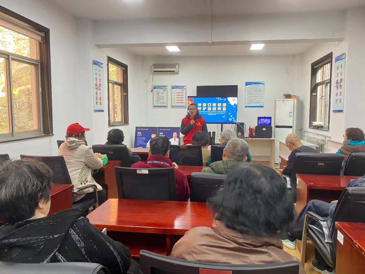 闵医生为大家讲解常见的牙结石、龋齿、牙周炎等牙科疾病的形成原因及治疗方法。 闵医生为大家讲解常见的牙结石、龋齿、牙周炎等牙科疾病的形成原因及治疗方法。