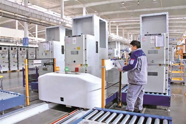 12��18�գ���������̩���ܵ���������ҵ԰����æµ�� ���ּ� ��