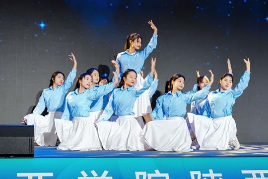 ���Ľ���ʦ����Ŀ���ݡ����С���