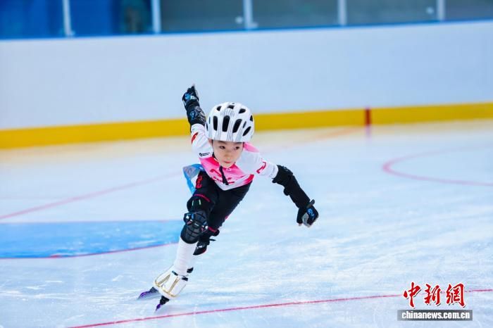 ͼΪ�μӴ˴α�����������ѡ�֡� (������ί�ṩͼ)