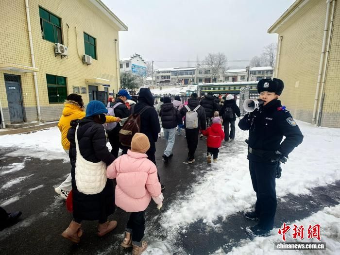 ������·����������վ�ɳ����������������ι۹�˿Ϳ�չ��ȫ��������С�� ��