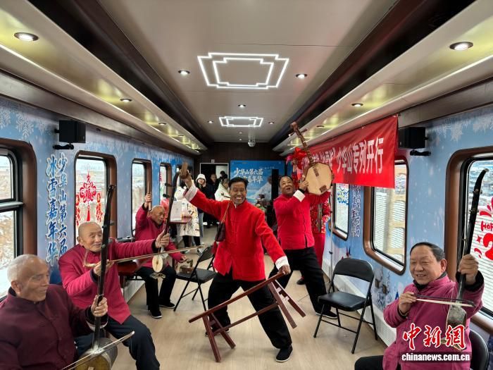 ͼΪ�г��ϵı��ݡ�Ѧ���� ��