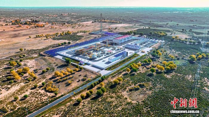 ͼΪ�������ﴢ���⡰����ʮ�㡱ӭ�ӹ�ů�߷��ڡ� ǿ�� ��