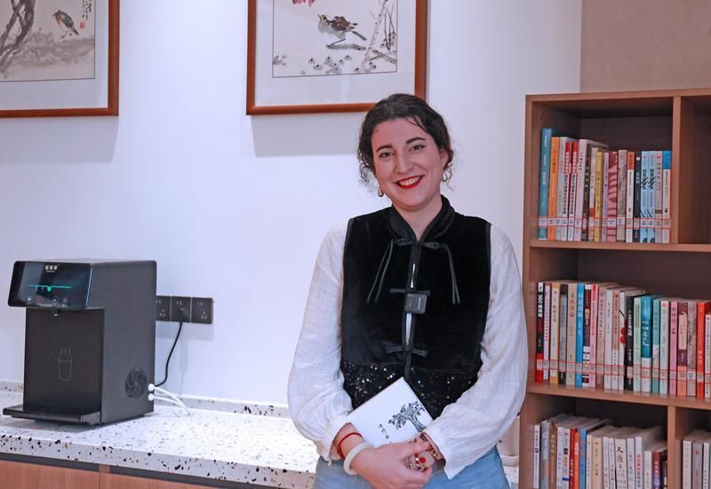 ͼΪ������������ѧϰ�˺�����й���ʷ��