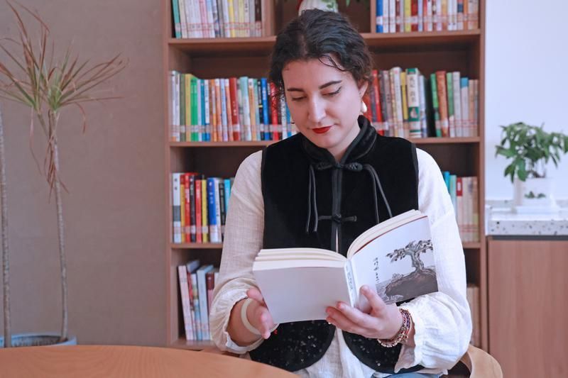 ͼΪ�����Ķ���ƽ����Ʒ��