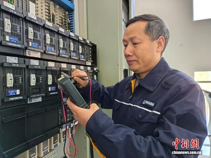 ����ǿ���ڶԵ���ģ�������̲��Է������н��⡣��ͬͬ ��