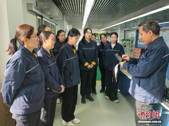 ����ǿ���ڶԼ̵�������ԭ�����н��⡣��ͬͬ ��