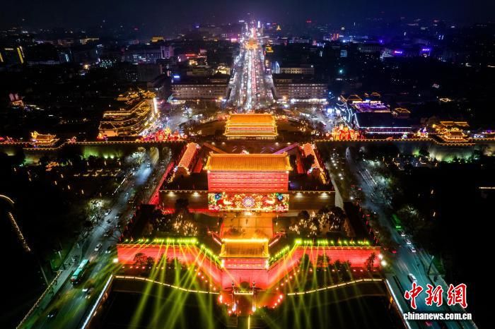 ͼΪҹĻ�µ�������ǽ�ƻ��財� ������ǽ������ͼ