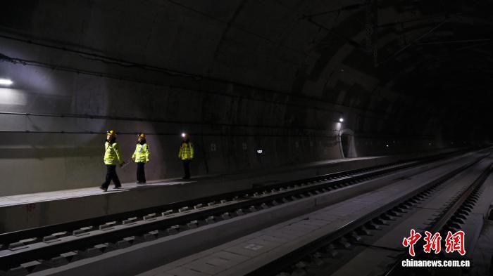 ͼΪ������Ա��������Ѳ�졣���� ��