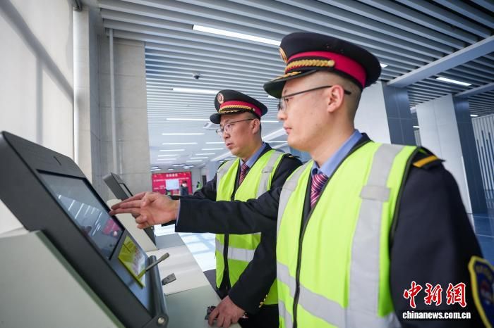 ͼΪ��˾���������쾴���ڽ��г�����ҵ�� �Ŷ�Ԫ ��