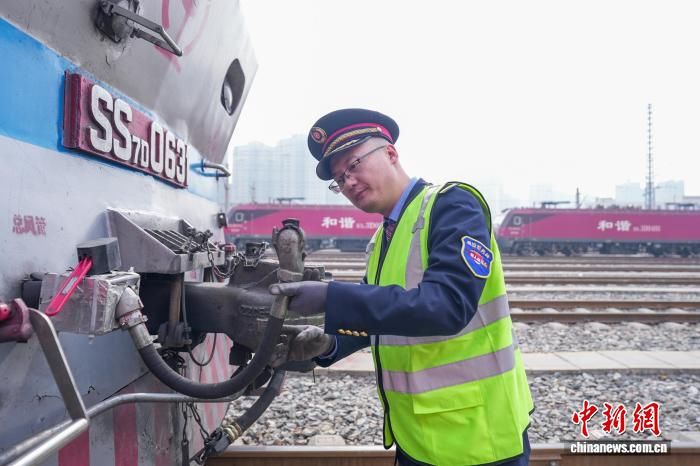 ͼΪ��˾���쾴���ڼ���������״̬��ȷ���������ⰲȫ�� �Ŷ�Ԫ ��