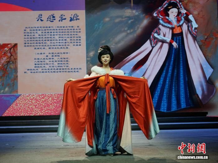 ͼΪ�����ֳ��ĺ������㻷�ڡ�����Ұ ��