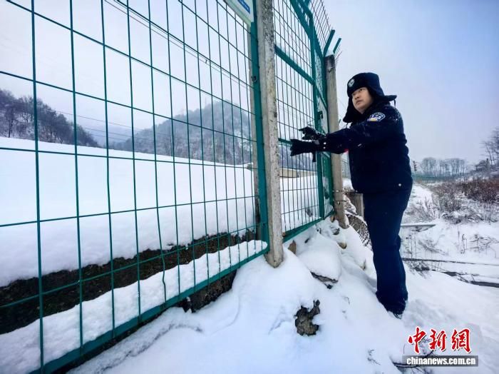 ������·����������վ�ɳ�����������̤ѩ������·�ص����ο�չ��顣��С�� ��