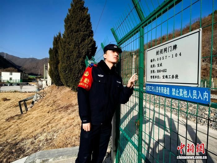 ���������·�ΰ�������а�ȫѲ�졣��С�� ��