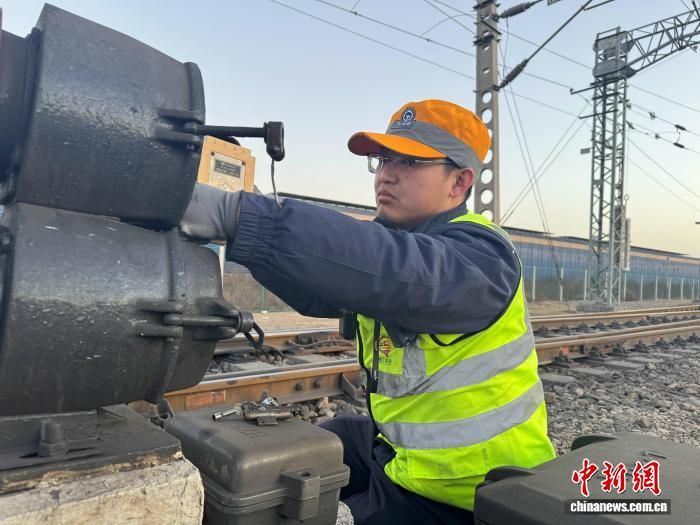 ��·������Ա��ţ����վ�Ե����źŻ����м��͵���ά����������·ϵͳ���������С������� ��