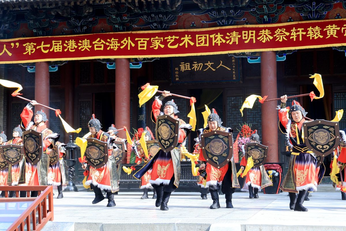 图为鼓乐告祭环节吴起县非遗演出。 图为鼓乐告祭环节吴起县非遗演出。