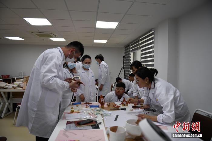 �׽조˿��֮·���š��Ƽ����Ļ��Ų�������ѵ�ࡱ�ٰ졣������ѧ��ͼ