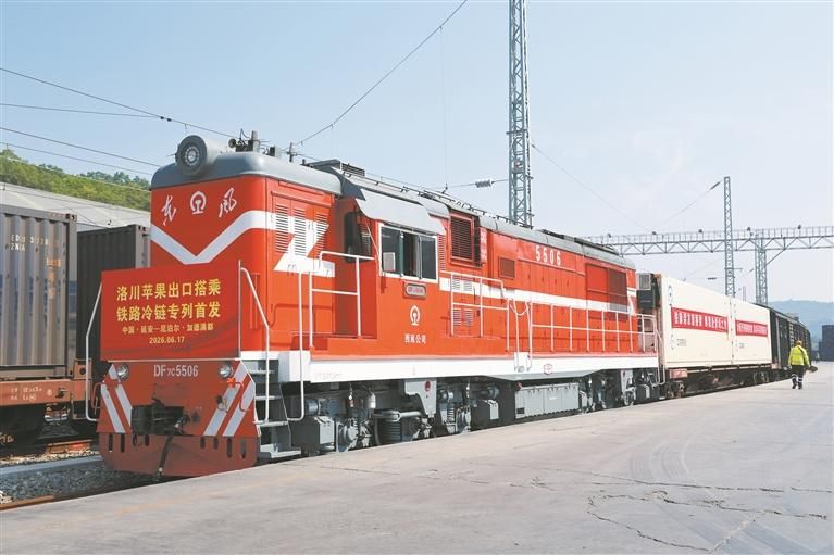 6��17�գ�����50�־�Ʒ�崨ƻ����ȫʡ����ũ��Ʒ������·����ר�дӻ��궫վʻ���������Ჴ���� �ܲ ��