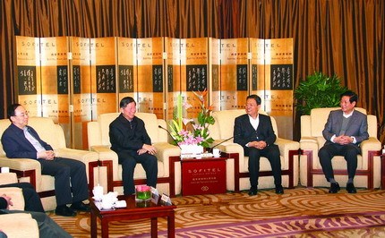 11月7日赵乐际赵正永会见尚福林一行