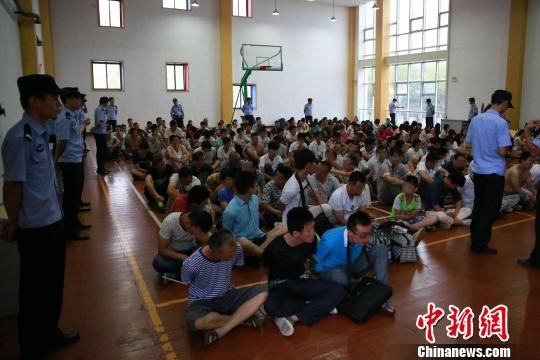 西安警方破特大传销案 抓获传销人员560余人-