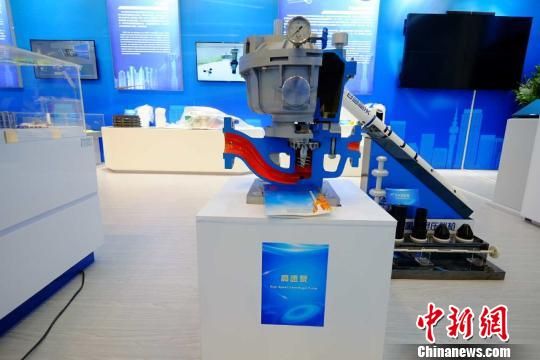 火箭发动机等宇航及民用产品亮相珠海航展-中