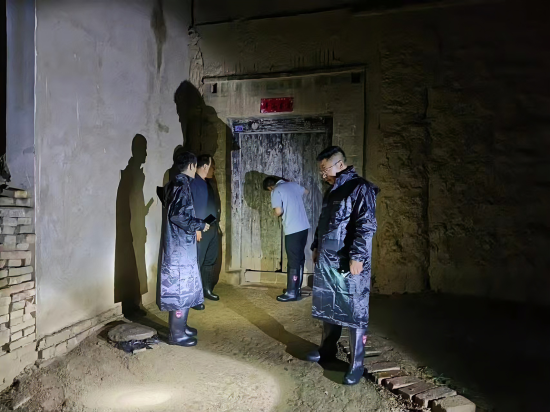 ǿ�����ڼ䣬�³�������Ա��֯��˳��Ⱥ��ת�Ʊ��ա�