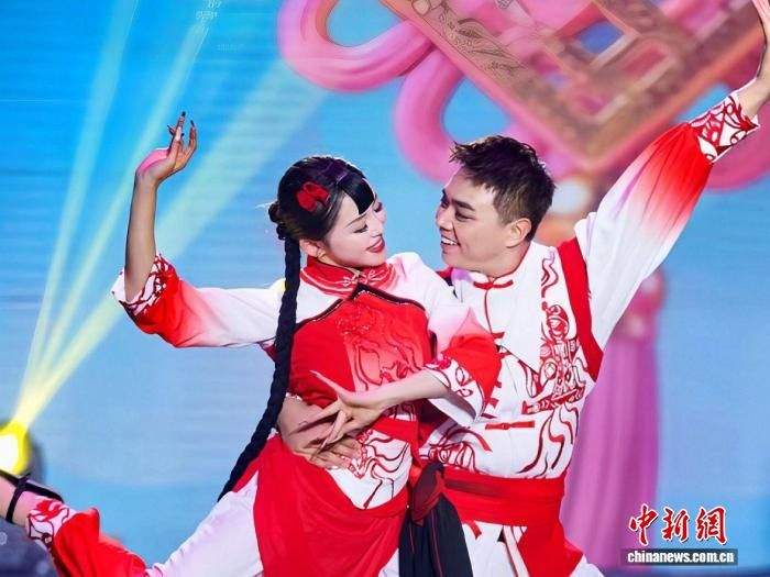 2��9�գ��˼ҿ�(ͼ��)�����±����衣��˧ ��