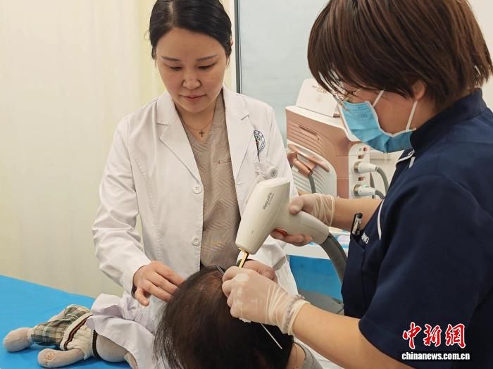 ͼΪ�����������к��ҽԺ�����ѷ�������Ұ ��